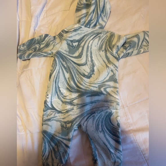 GAP warm onesie - Picture 2 of 2